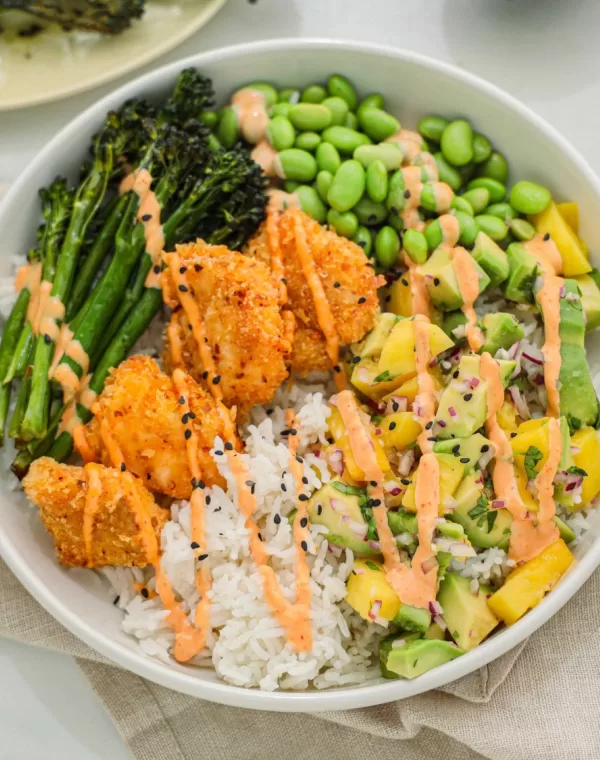 Buddha bowl med laks og bimi broccoli