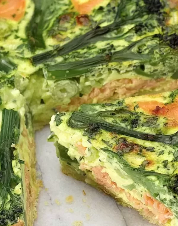 Paj med Bimi® broccoli och rökt lax