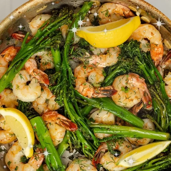 Salteado de gambas con Brócoli Bimi® en sartén