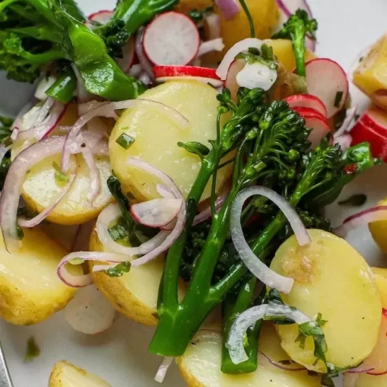 Potatissallad med Bimi®-broccoli